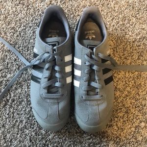 Adidas Samoa sneakers